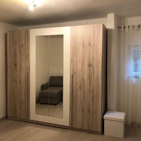 Ferienwohnung Beutelsbacherstrasse 12 Unterturkheim شتوتغارت المظهر الخارجي الصورة