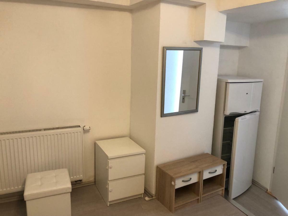 Ferienwohnung Beutelsbacherstrasse 12 Unterturkheim شتوتغارت المظهر الخارجي الصورة