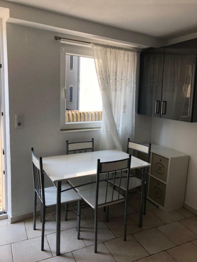 Ferienwohnung Beutelsbacherstrasse 12 Unterturkheim شتوتغارت المظهر الخارجي الصورة